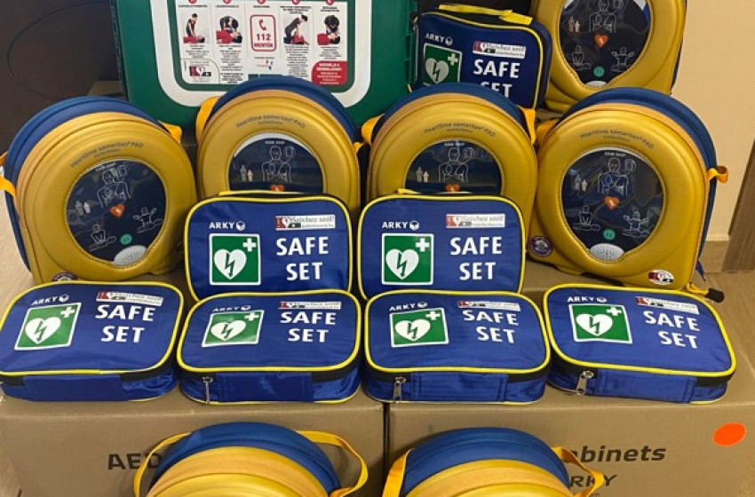 Életmentő eszközök a Kapuvári Mentők Egyesületének jóvoltából 